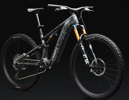 Velo electrique Specialized 
S-Works Turbo Levo R
Couple de 111 Nm, puissance de 850 W, batterie de 840W 2026