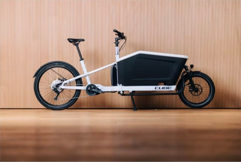 Bicicleta eléctrica de carga Cube Cargo Hybrid 500 Enviolo Cargo 500 Wh 20/27,5'' Blanco Flash